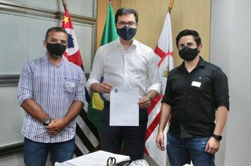 DIRETOR DE ESPORTES DE ITATINGA VAI A SP EM BUSCA DE BENEFÍCIOS PARA A CIDADE